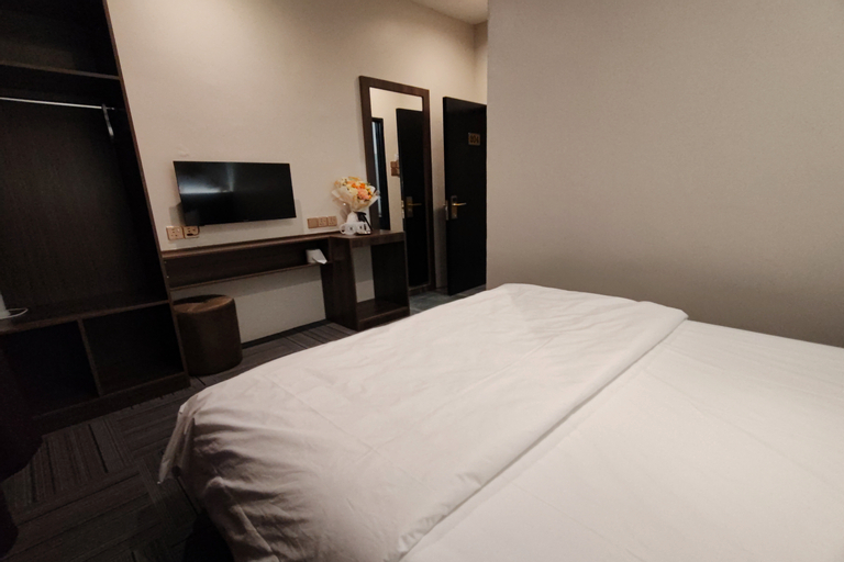 Bedroom 13