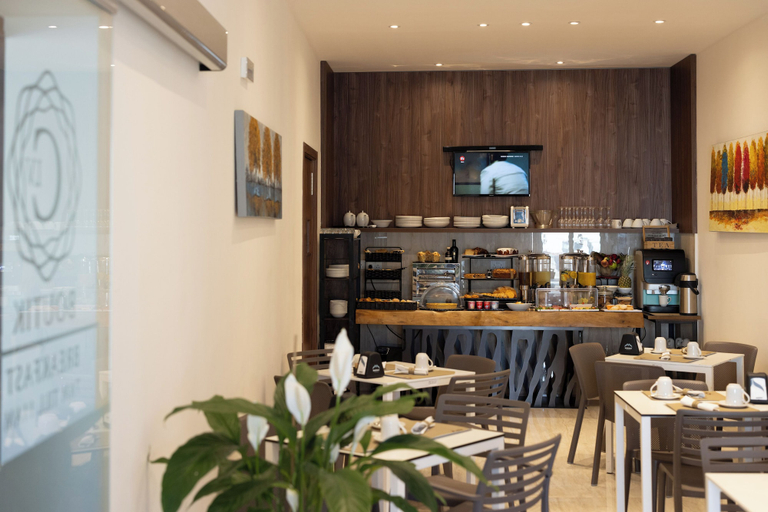 Food & Drinks 5, C'est La Vie Boutik Swieqi