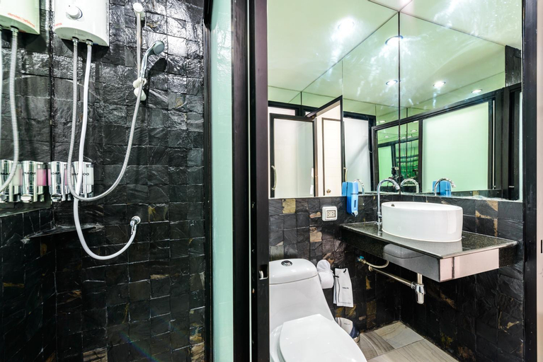 Bathroom 15