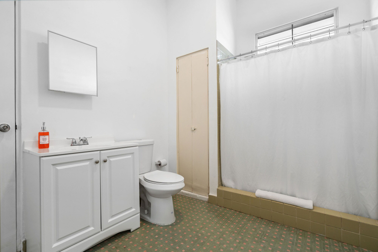 Bathroom 3, Otium Rentals Plush King Bed Pacman Arcade