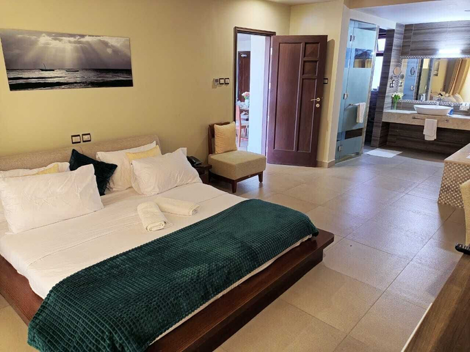 Bedroom 3, Luxury Oceanline Beachfront Apartments, Kisauni