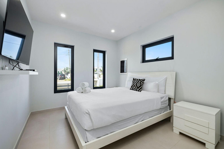 Bedroom 3, Brand New Modern Villa w 3BR 2 5BA Privatepool