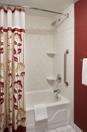 Bathroom 5, Courtyard Niagara Falls, Niagara