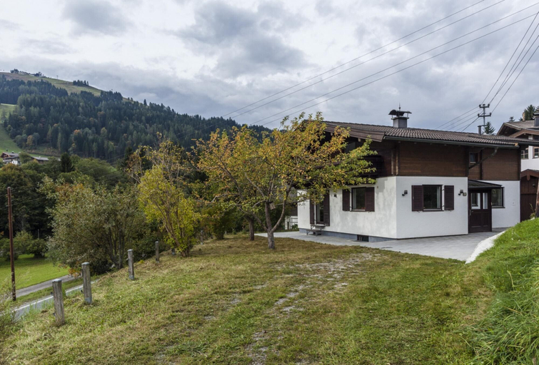 Room 2, Finest Ski Chalet Incl Saalfeldenleogang Card, Zell am See