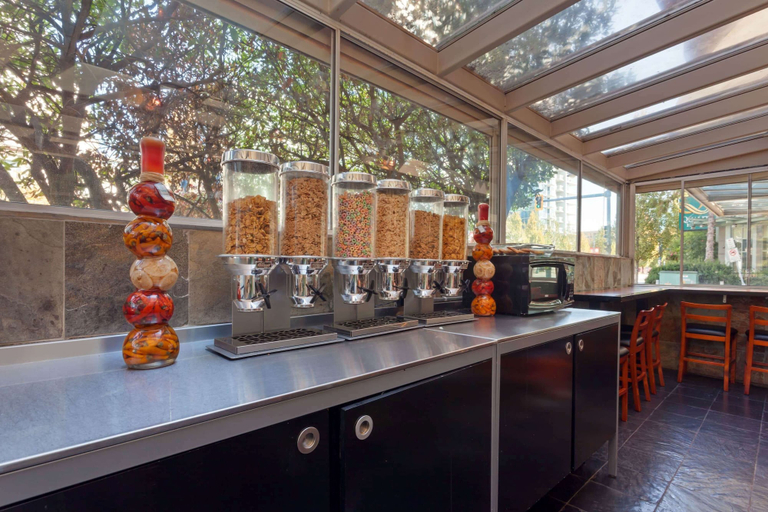 Food & Drinks 5, SureStay by Best Western Richmond VancouverAirport, Greater Vancouver