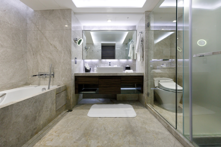 Bathroom 22