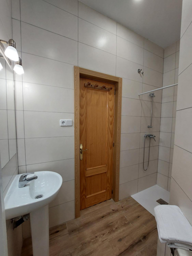 Others 3, Hostal Miralva, Madrid