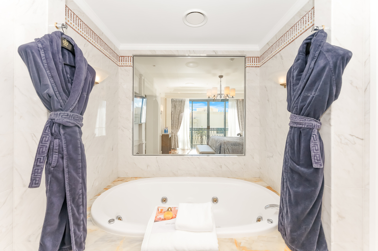 Bathroom 12