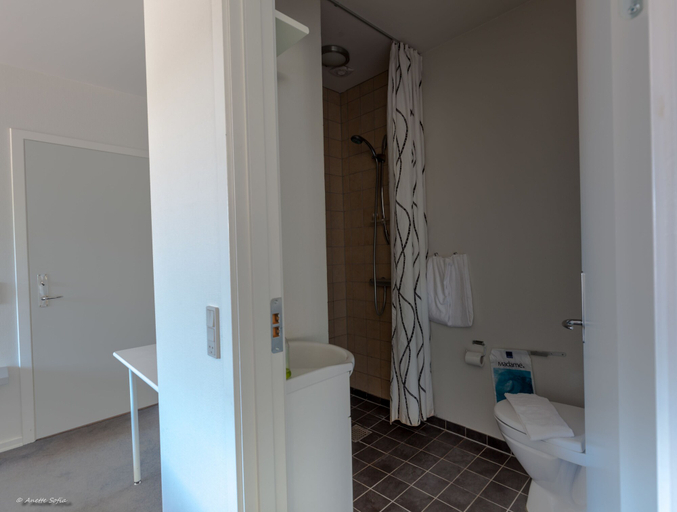 Bathroom 4, Sdr. Omme Kro & Hotel, Billund
