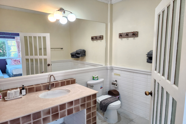 Bathroom 4