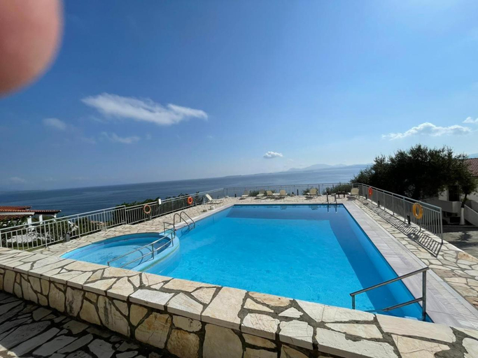 Swimming pool 5, Yannis Apartments Barbati, Ionian Islands