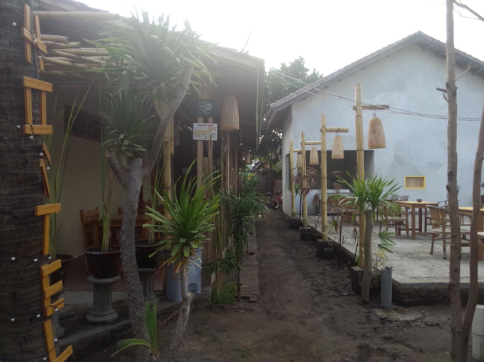 Exterior 2