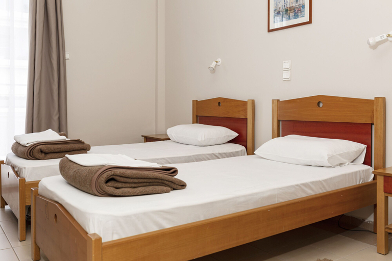Bedroom 4, Delfini Hotel, West Greece