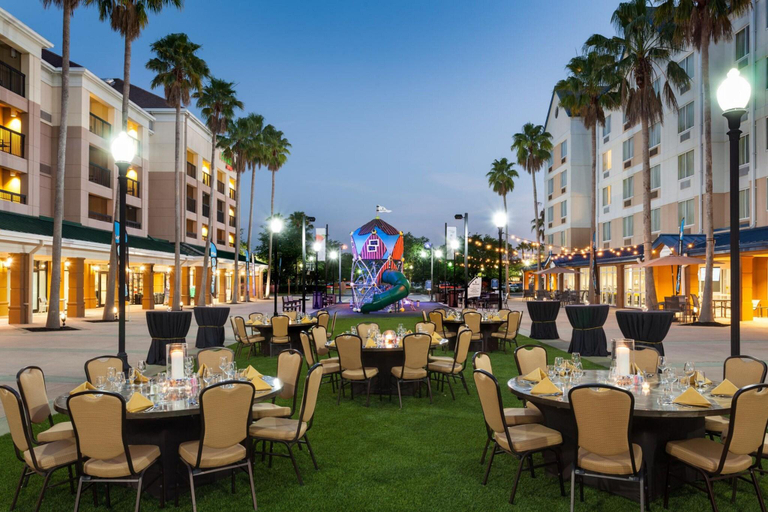 Food & Drinks 5, Springhill Suites Marriott Village, Orange