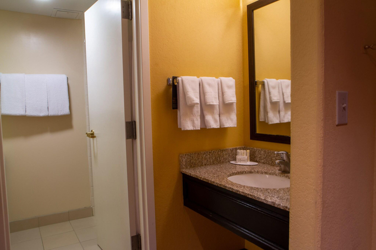 Bathroom 4, Courtyard by Marriott Lake Powell, Coconino