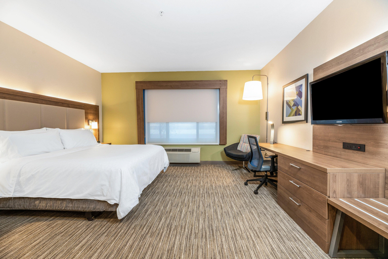 Bedroom 15