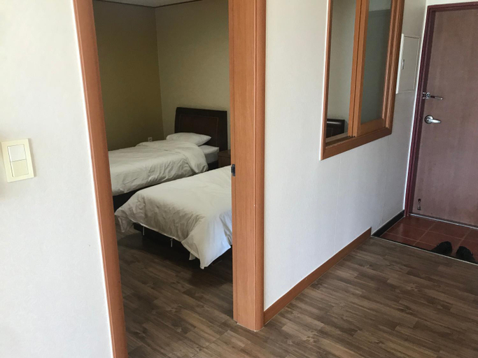 Bedroom 2, Il Sung Jeju Beach Resort, Jeju