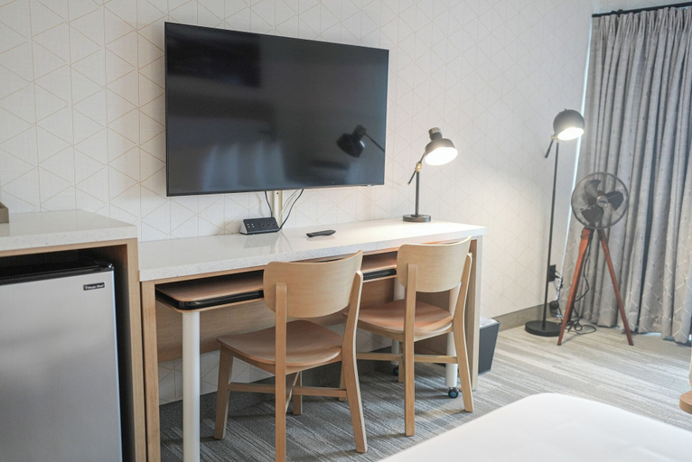 Bedroom 3, The Boulevard Hotel, Ocean