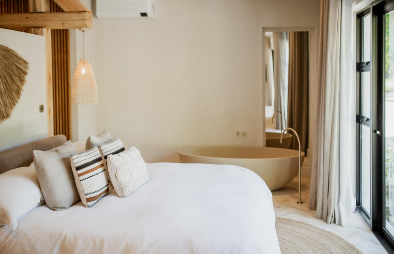 Others 5, MAISON FRANSCHHOEK, Cape Winelands