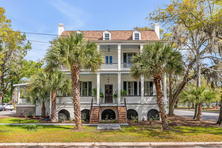Exterior & Views 1, Circa 1785, Beaufort