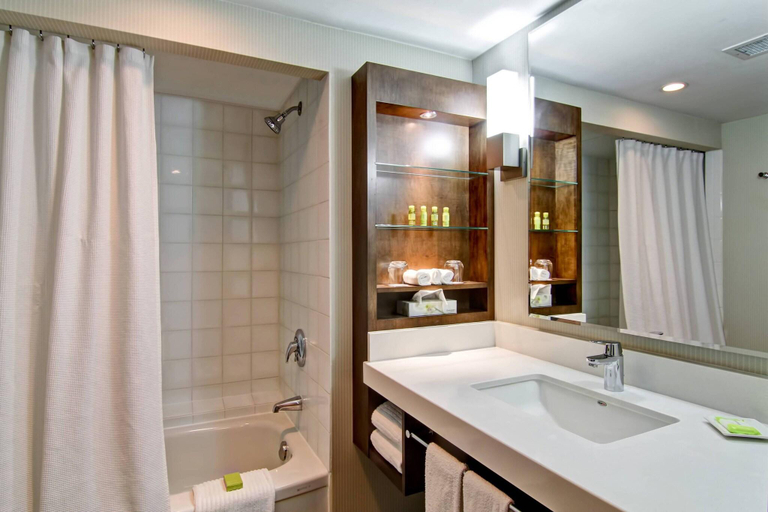 Bathroom 5, Delta Hotels Toronto East, Toronto