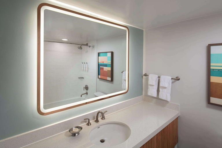 Bathroom 5, Sonesta Resort Hilton Head Island, Beaufort