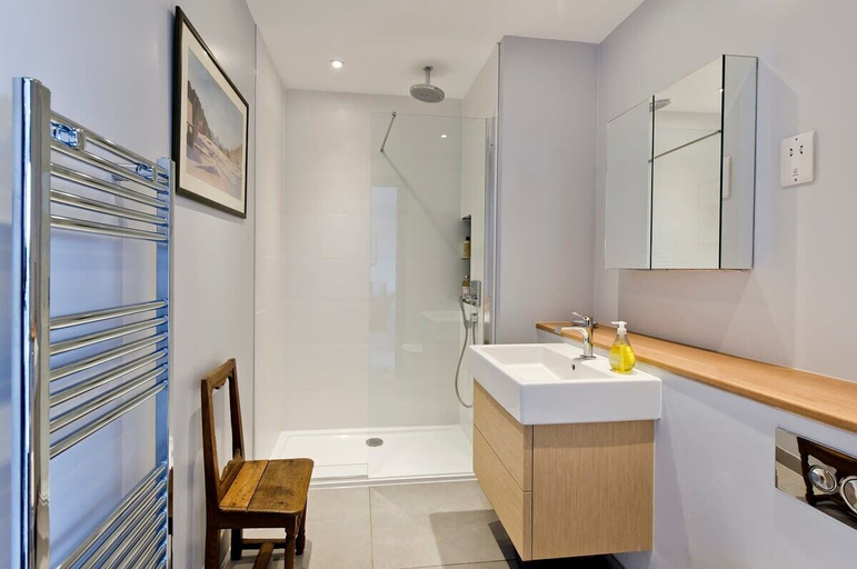 Bathroom 4, Fabulous 2-bed Penthouse, Wimbledon, London