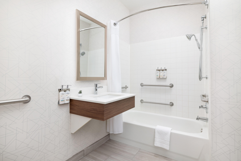 Bathroom 28