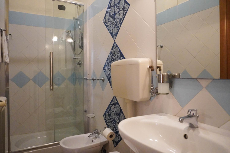 Bathroom 3, Case Cosi Apartments - Napoli, Napoli