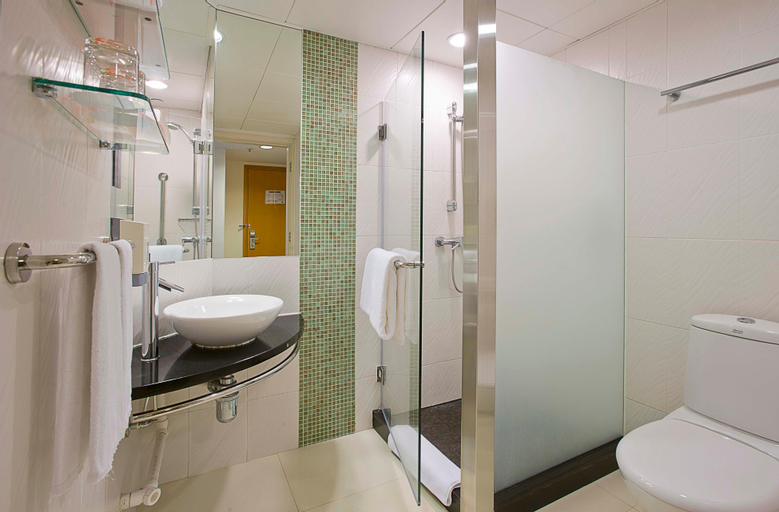 Bathroom 4