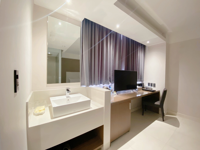 Bathroom 9