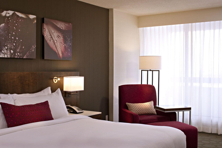 Bedroom 3, Delta Hotels Winnipeg, Division No. 11