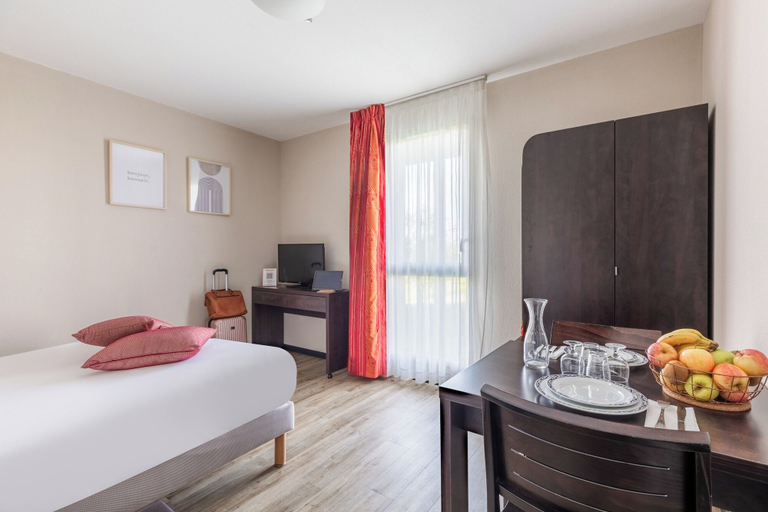 Bedroom 3, Appart'City Confort Nantes Ouest St Herblain, Loire-Atlantique