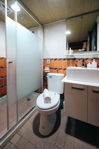 Bathroom 8