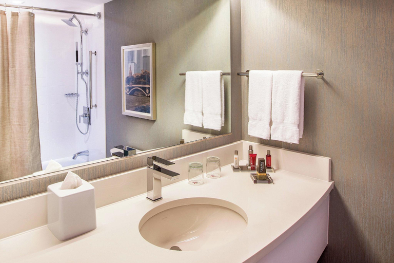 Bathroom 4, Boston Marriott Burlington, Middlesex