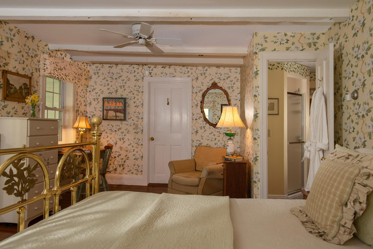 Bedroom 2, Camden Maine Stay Inn, Knox