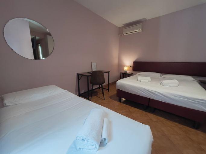 Bedroom 3, Hotel Santa Maura, Rome
