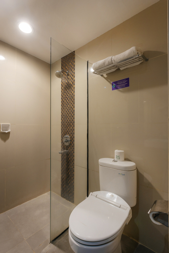 Bathroom 13
