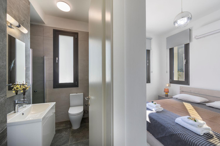 Bathroom 4, Villa Alderbaran