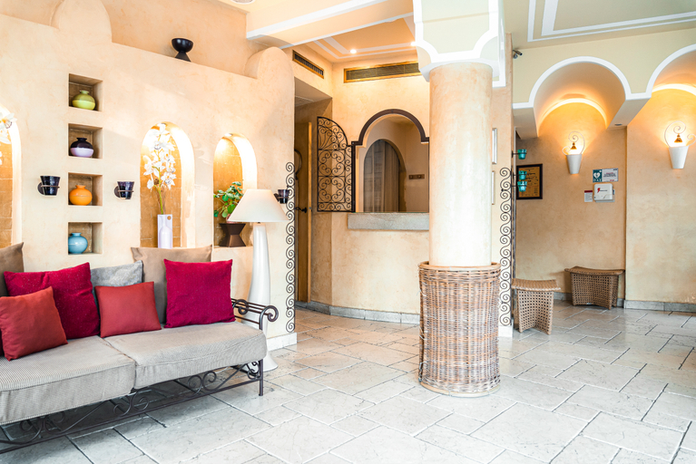 Public Area, Villa Royale Montsouris, Paris
