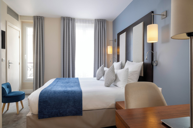 Bedroom 2, Hôtel Elysées Bassano, Paris