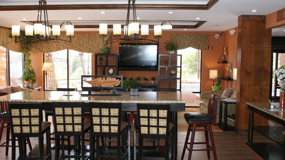 Food & Drinks 3, Home Town Inn And Suites, Okaloosa