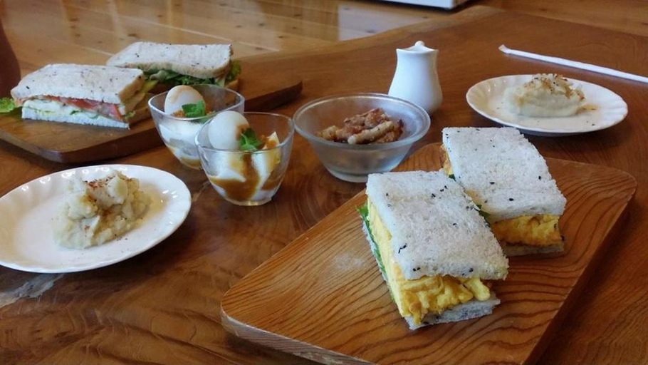 Food & Drinks 2, Pension Blue Drop, Yakushima