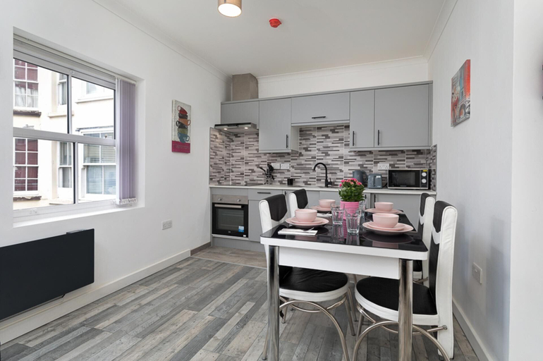 Others 5, Flat 7 - Apartment for 2 in Town Centre, North Yorkshire