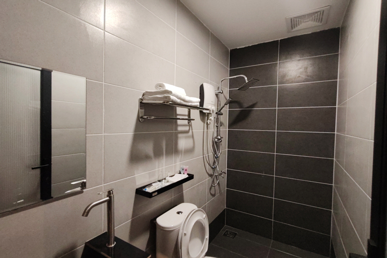 Bathroom 5