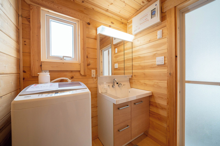 Bathroom 7