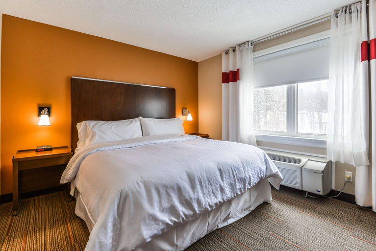 Bedroom 3, Four Points by Sheraton Barrie, Simcoe