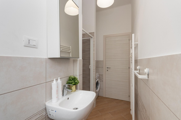 Room 2, Cialdini Apartment by Wonderful Italy, Torino