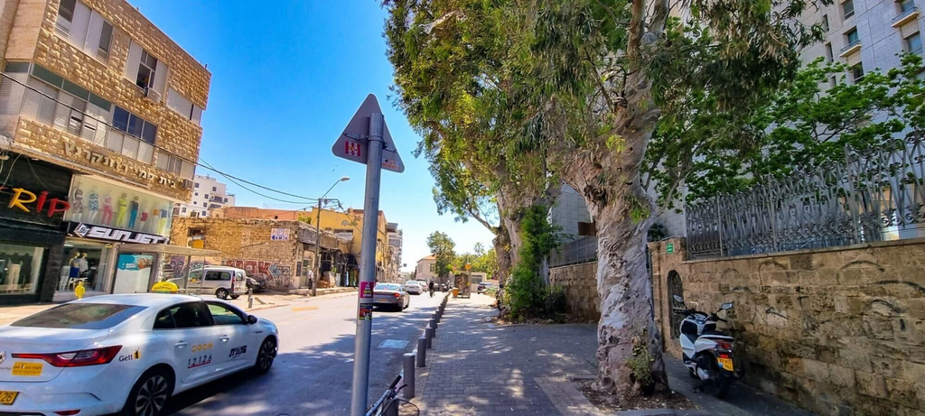 Others 5, Blanche Eilat in Tel Aviv-yafo
