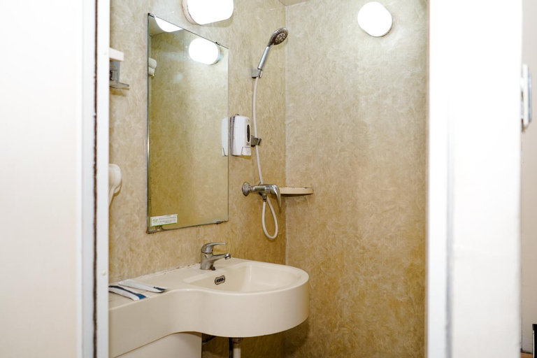 Bathroom 3